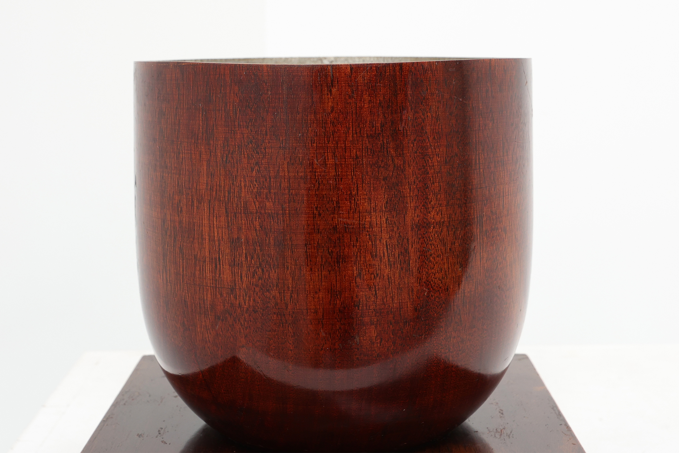 Sculptural Art Deco Wooden Uplight on Square Base, France circa 1920thumbnail